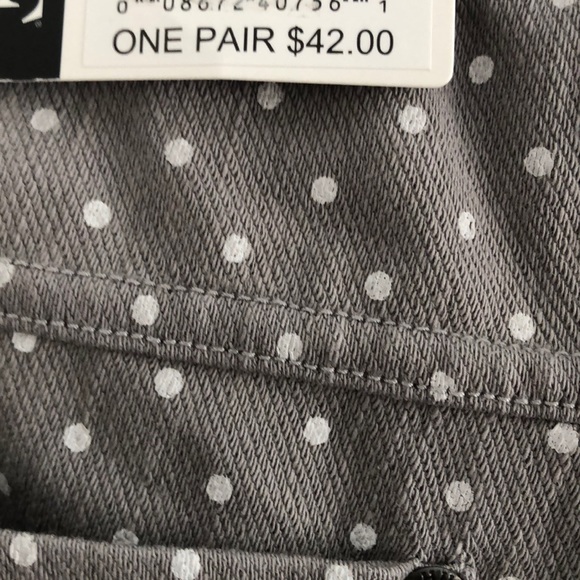 Swiss dot jeans Capri leggings - Picture 4 of 4